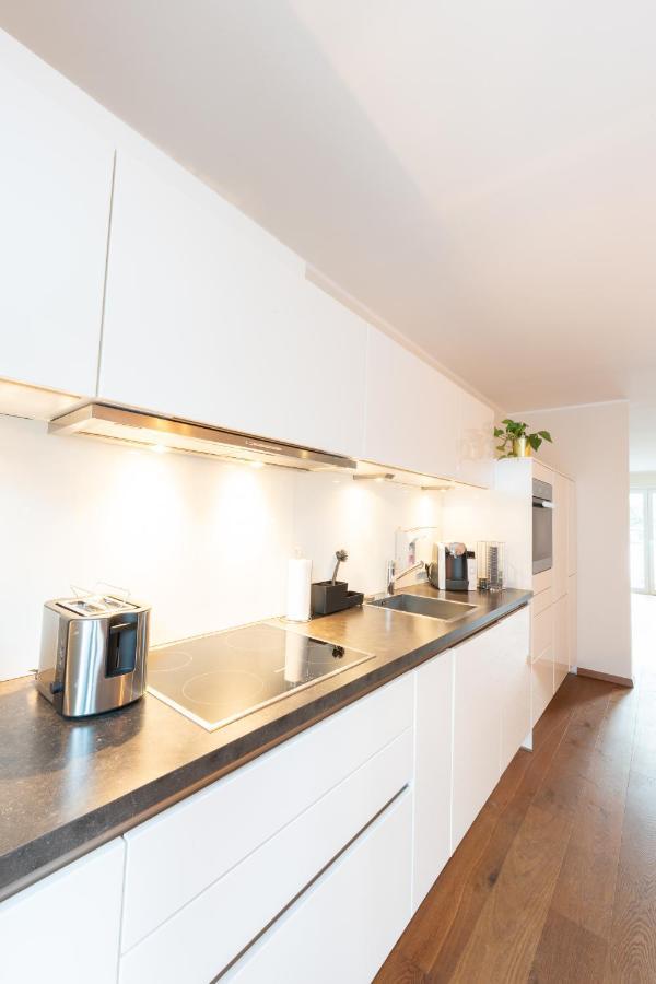 -Zentrale Wohnung-Balkon-Desingerkueche- Bielefeld Exterior photo
